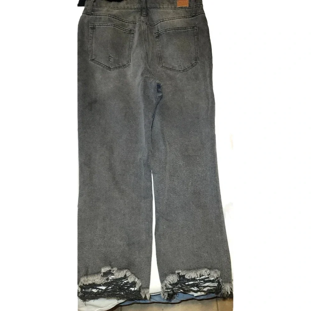 Black Jeans - Picture 2 of 3